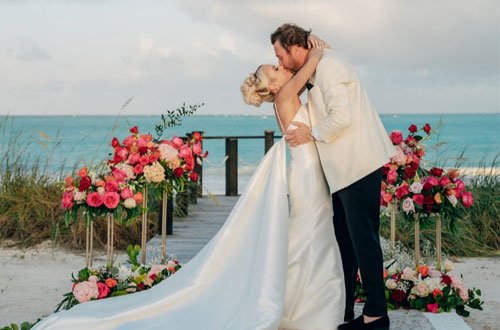 floral arrangement-guests-beach-wedding-dress